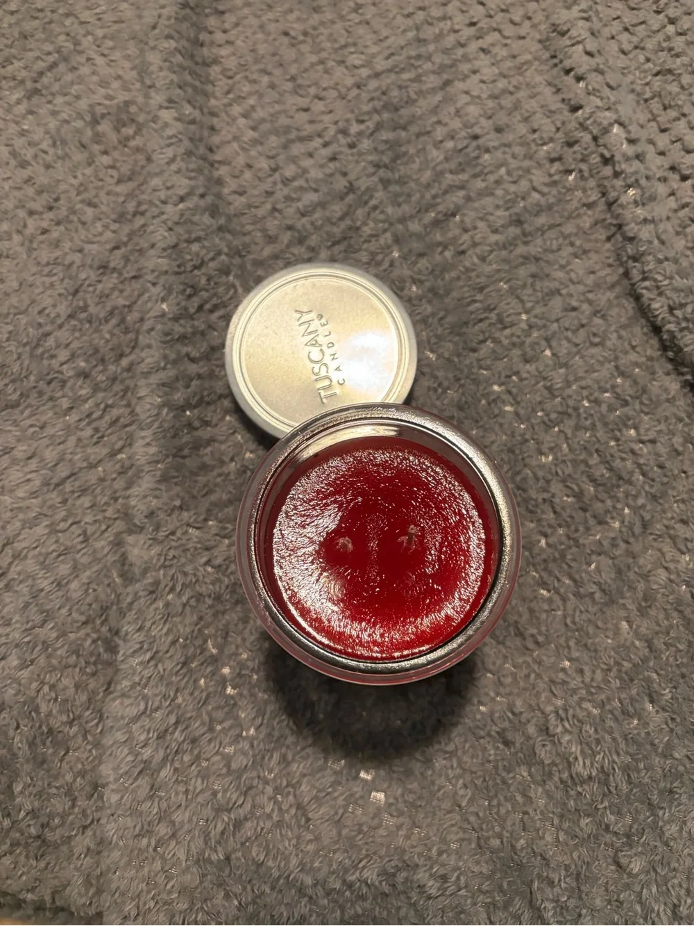 New never used Red Hot Hearts Scented Jar Candle - Red